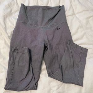 Nike leggings